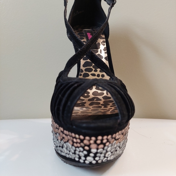 Fun,Dollhouse, size 8 - Picture 4 of 8